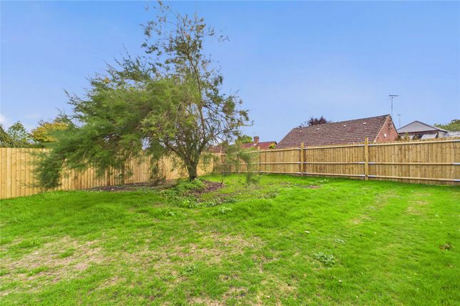 24, Hampton Road, Berkshire photo 4