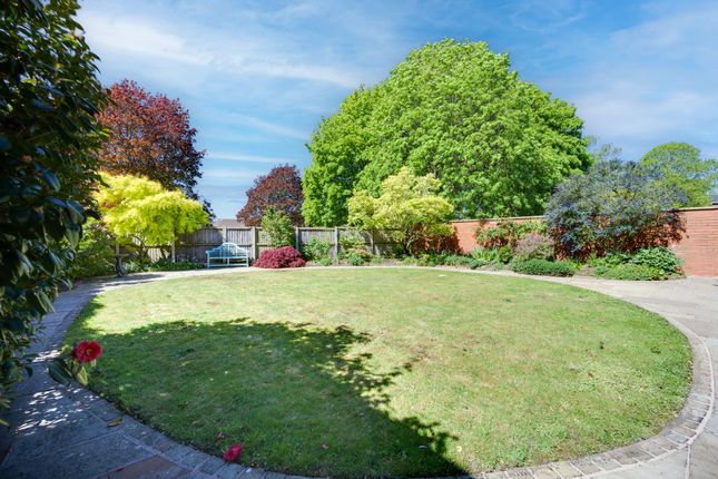 8 Betchton Close, Sandbach photo 3
