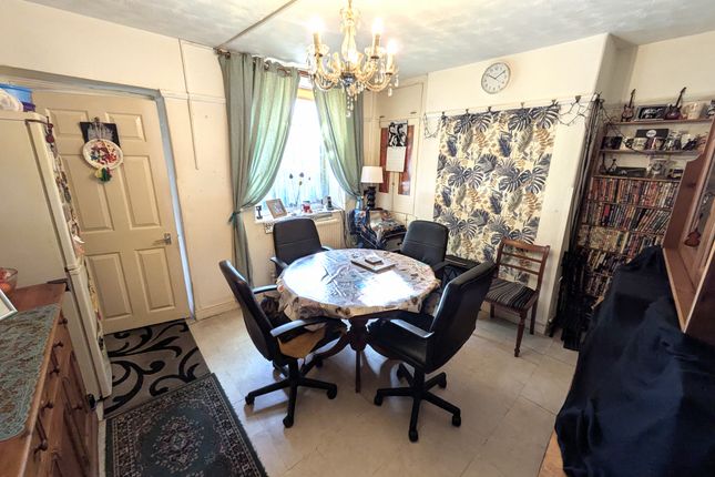 93, Leek Road, Buxton photo 5