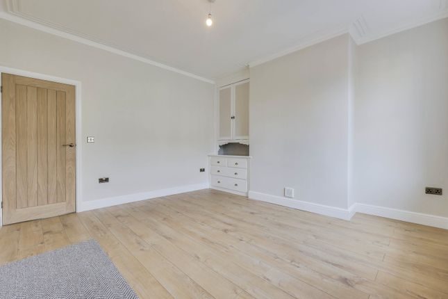 24, Bateson Street, West Yorkshire photo 3