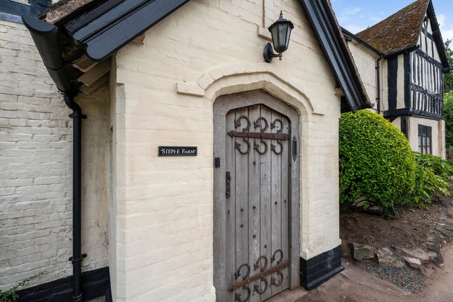 Detached house for sale in Worcester Road Harvington Kidderminster, Worcestershire