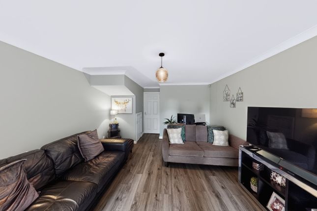 17 Greensmith Way, Bolton photo 3