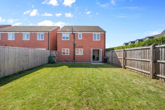28 Thornton Drive, Newton-Le-Willows photo 4
