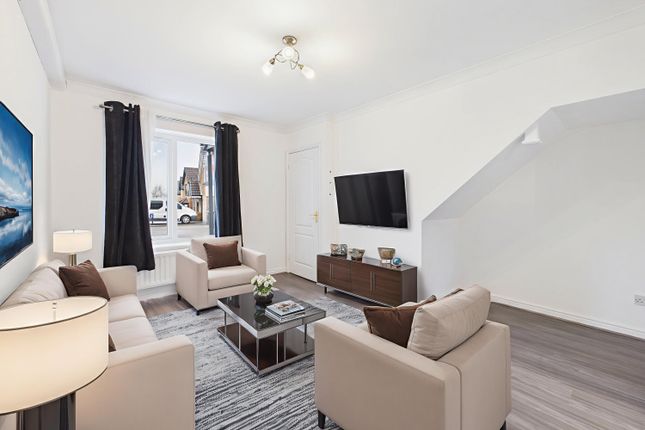 2, Suffield Close, Leeds photo 3