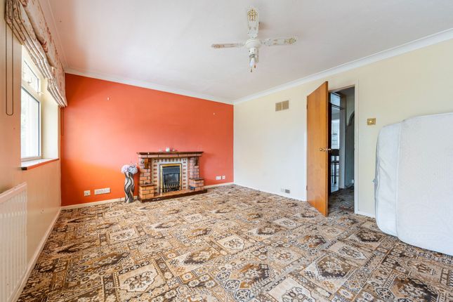 9 St. Leonards Close, Diss photo 4