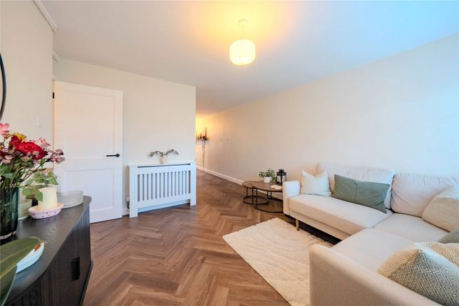 6, Turnberry View, West Yorkshire photo 4