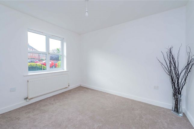 41, Gatcombe Way, Telford photo 3