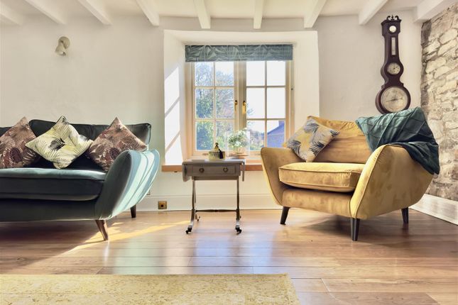 Living Room Detail.Jpeg