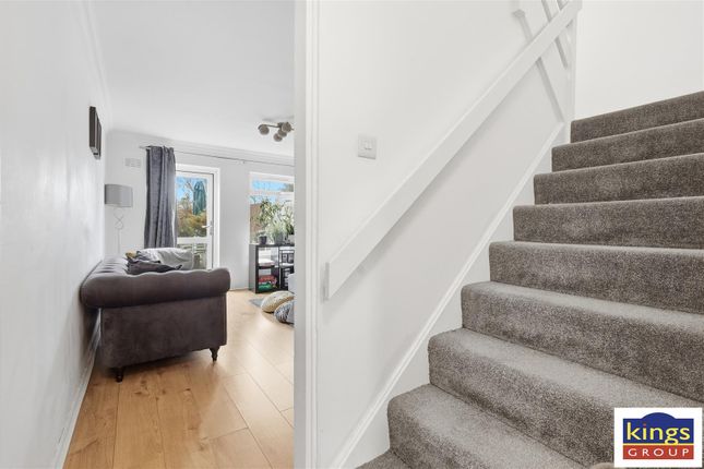 60, Goldsdown Road, Enfield photo 4