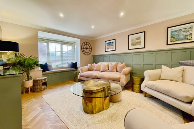 10, Acorn Drive, Lincoln photo 2