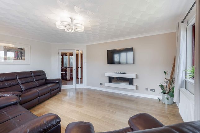 1 Braehead Park, Linlithgow photo 4
