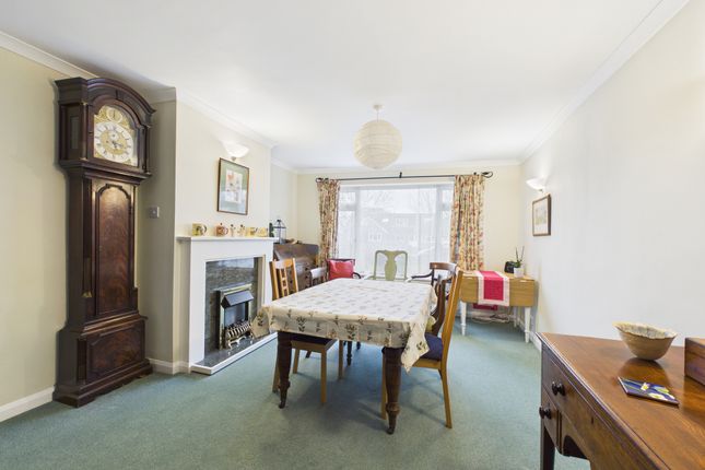 18 Barleycroft, Horsham photo 4