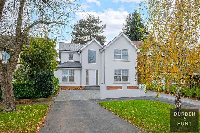 Thumbnail Detached house for sale in High View Close, Loughton