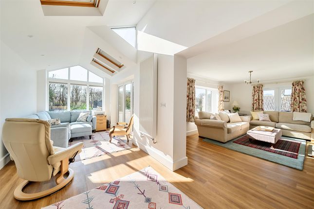 9, Purbeck Close, Bridport photo 3