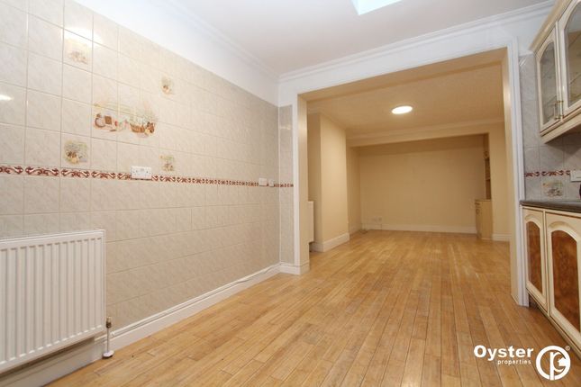 69 Winchester Road, Harrow photo 4