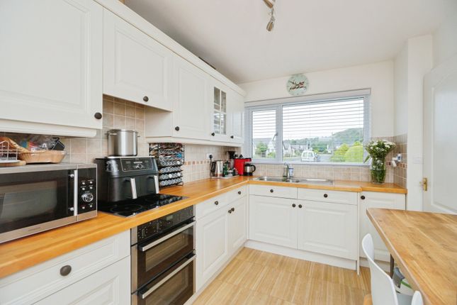 24, Cefn Y Gader, Porthmadog photo 2