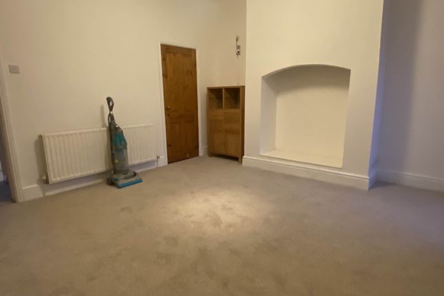 255, Denton Lane, Oldham photo 5