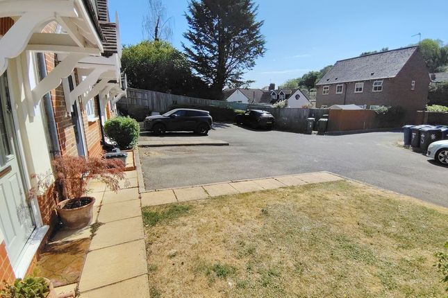 5, Willowbank, Marlow photo 4