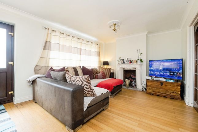 14, Boxmoor Road, Romford photo 2