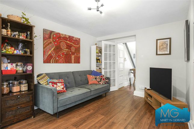 Flat for sale in Lordship Lane, Wood Green, London