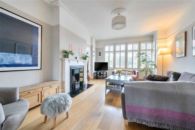 33, Woodberry Crescent, London photo 2