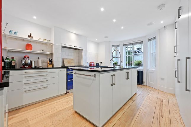 18, Westwick Gardens, London photo 4
