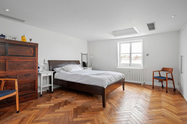 58, Gibson Square, London photo 4