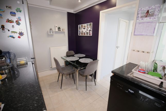 16, Cornel Road, Southampton photo 4