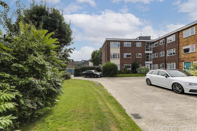 Thumbnail Flat for sale in Horn Lane, Woodford Green