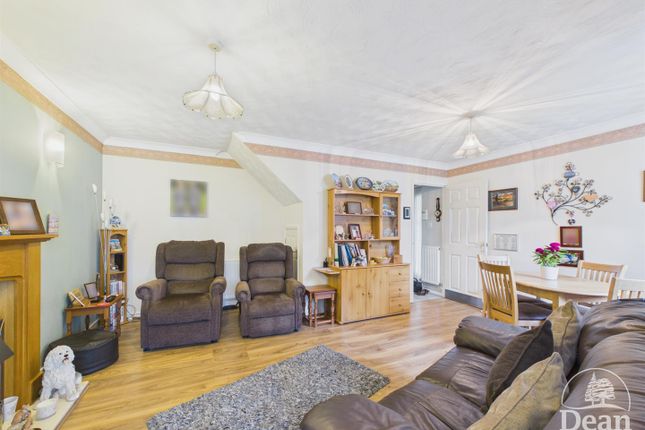 Lych Gate Mews, Lydney photo 3