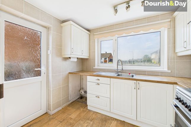 6 Tudor Rise, Stafford photo 2