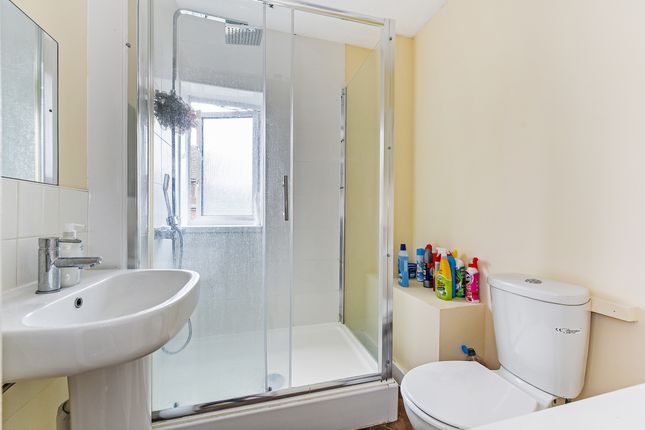 Room 2, 2, Minden Way, Winchester photo 3