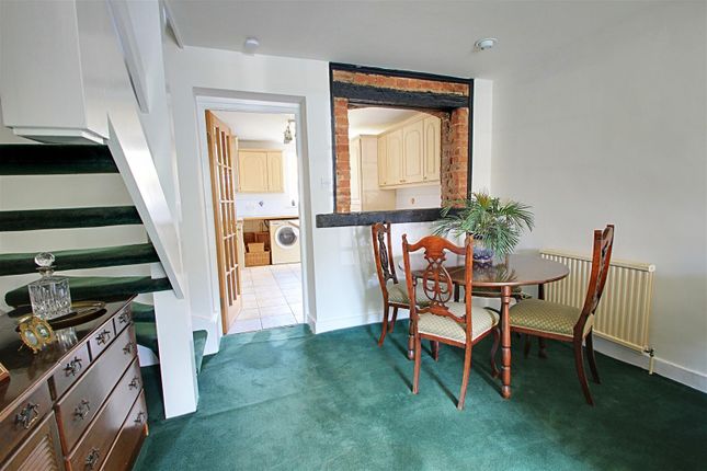 Heathfield Cottage, Croft Lane, Chipperfield photo 4