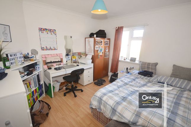 Mayfield Road, SOUTHAMPTON photo 3
