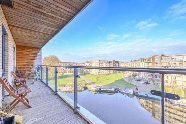 Thumbnail Flat to rent in Essex Wharf, Upper Clapton, London