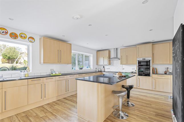 The White House, Wratting Road, Haverhill photo 4