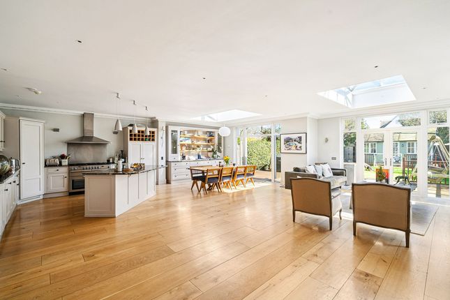 12, Belgrave Road, London photo 3