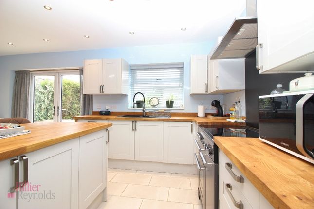 29, Hever Avenue, West Kingsdown photo 3