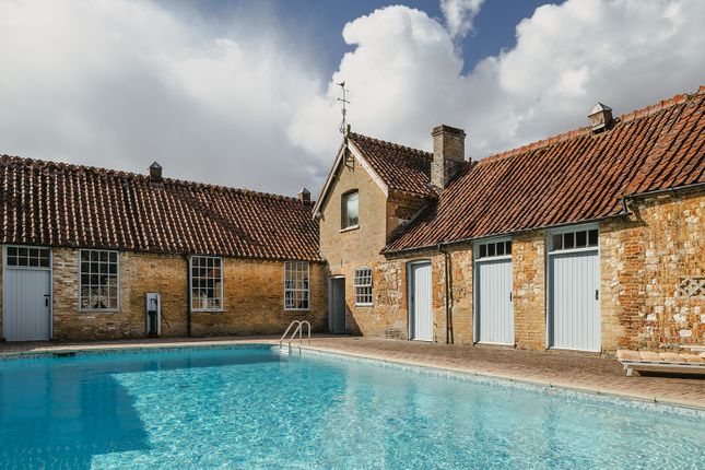 Narborough Hall_44.Jpg