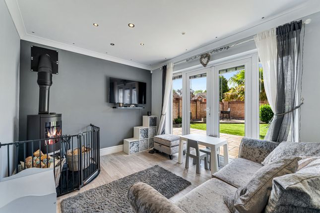 32 Claydon Gardens, Warrington photo 3