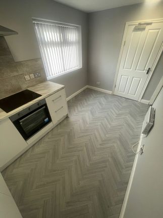 Flat 2, 1B, East Street, Rochdale photo 5