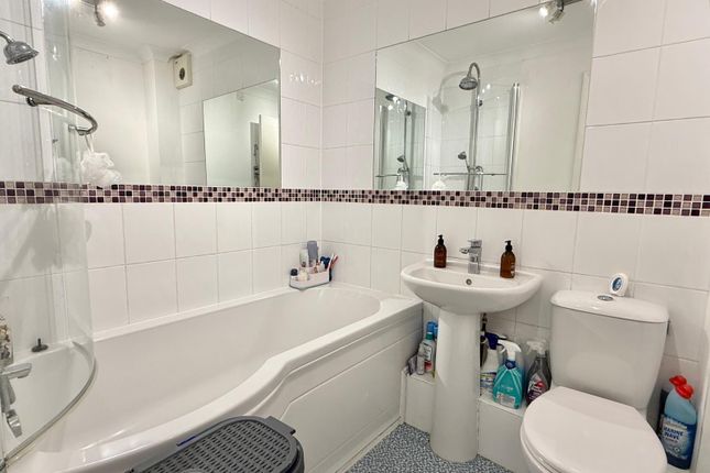 20 Charing Close, Ringwood photo 4