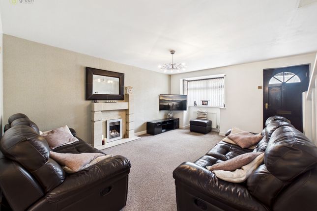 6, Dovecote Close, Tipton photo 2