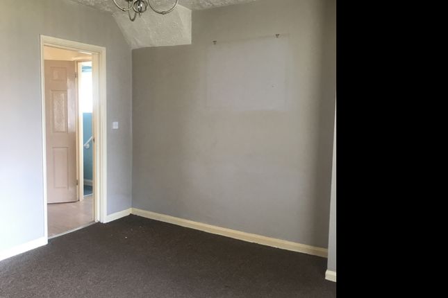 21, Clarendon Road, Rotherham photo 3