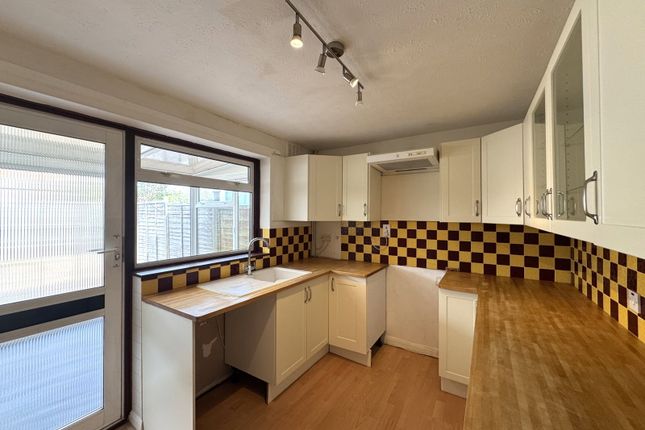 4, Reeves Close, Tonbridge photo 4