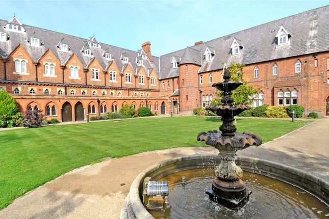 Thumbnail Flat for sale in Convent Court, Hatch Lane, Windsor