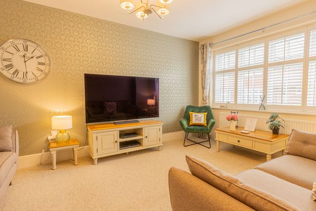 40 Brake Crescent, Newport photo 3