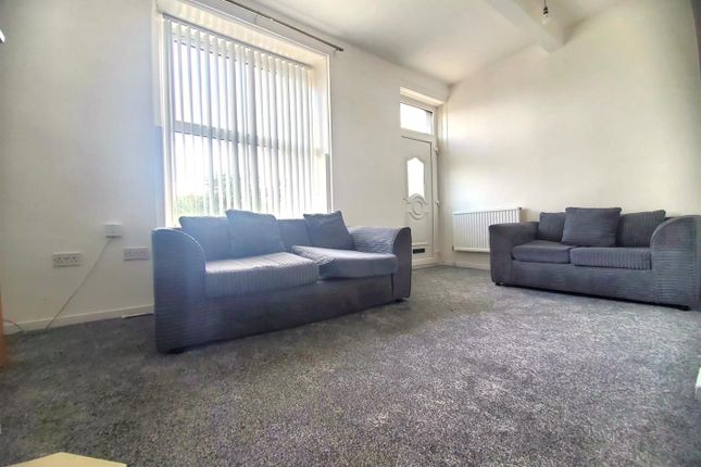 4, Meltham Road, Huddersfield photo 3