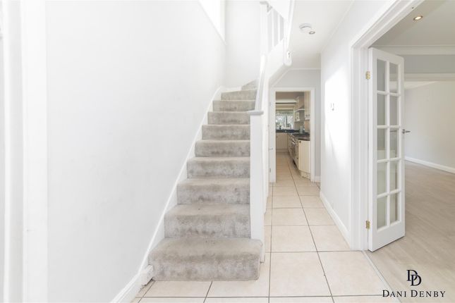 13, Farm Road, Edgware photo 2