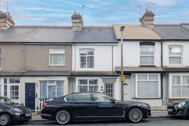46 Grover Road, Watford photo 2